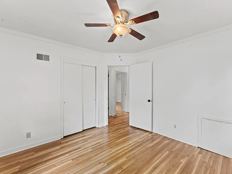 5706 Beverly Ave — Photo 10