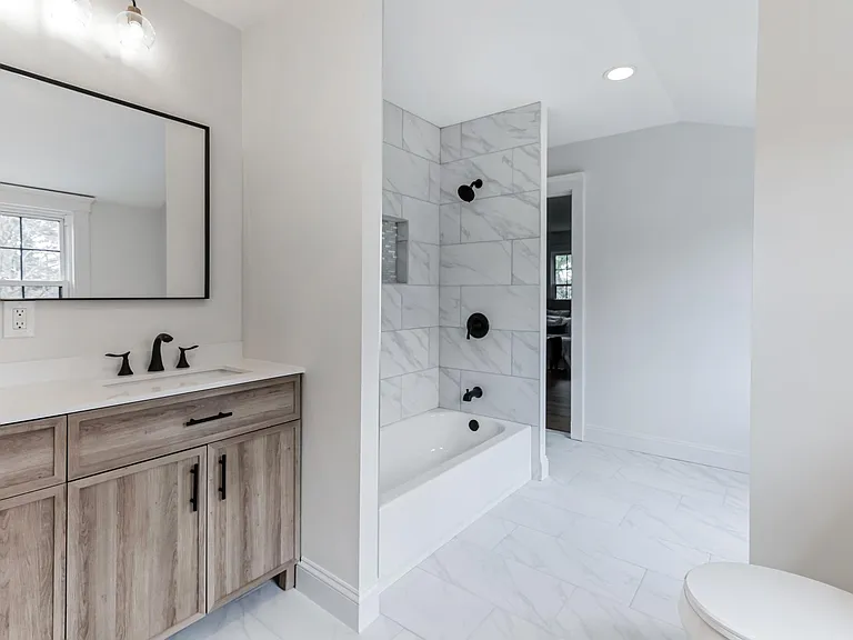 60 Maple Ave — Photo 20