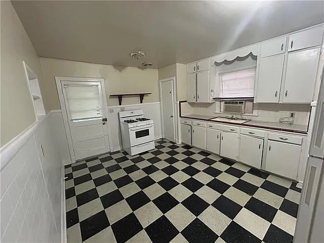 1315 Constantinople St #UPPER — Photo 5