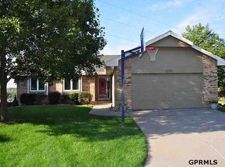 15731 Shamrock Rd, Omaha, NE 68118