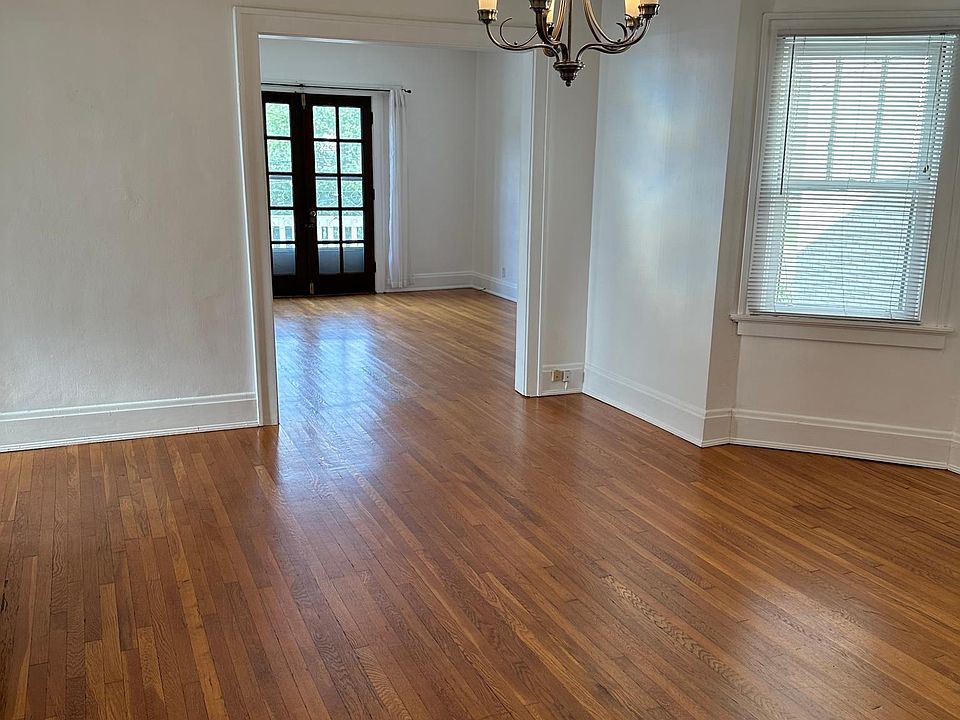 1st image of 2790 Observatory Ave #2