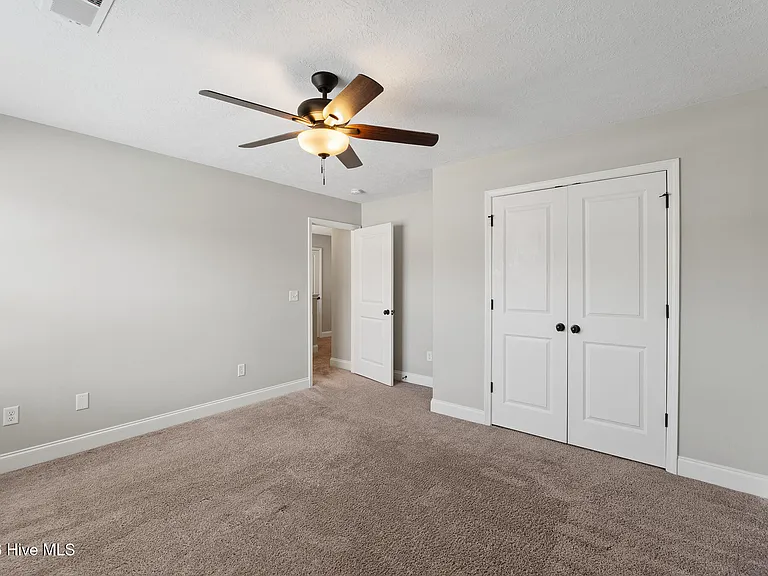 2097 Limerick Ct — Photo 14