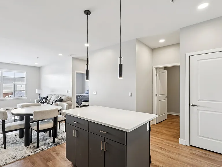 Berkshire Apartments — Photo 56