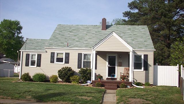1st image of 3562 Sharpley Ave