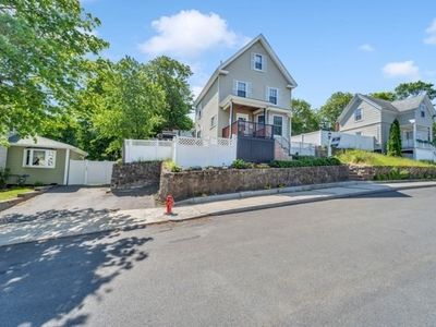 135 Pine Grove Ave, Lynn, MA, 01904
