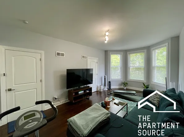 2826 N Ridgeway Ave, Chicago, IL 60618