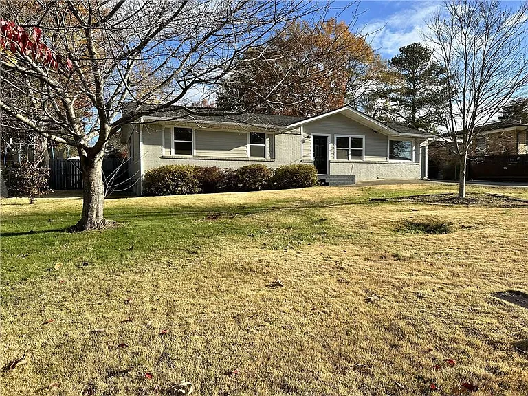 503 Concord Woods Dr SE — Photo 2