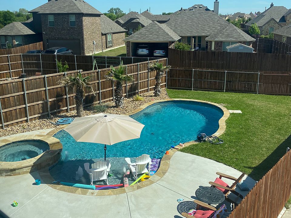 1st image of 1403 Phelps Lake Dr