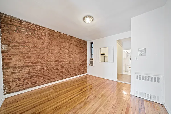 Rented by Bond New York | media 2