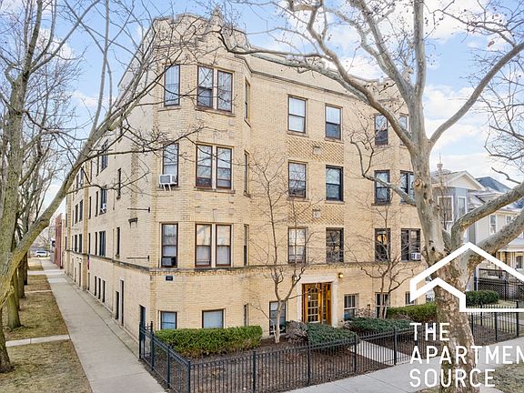 3rd image of 5069 N Wolcott Ave #1