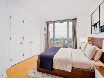 310 W 52nd St APT 34C, New York, NY, 10019
