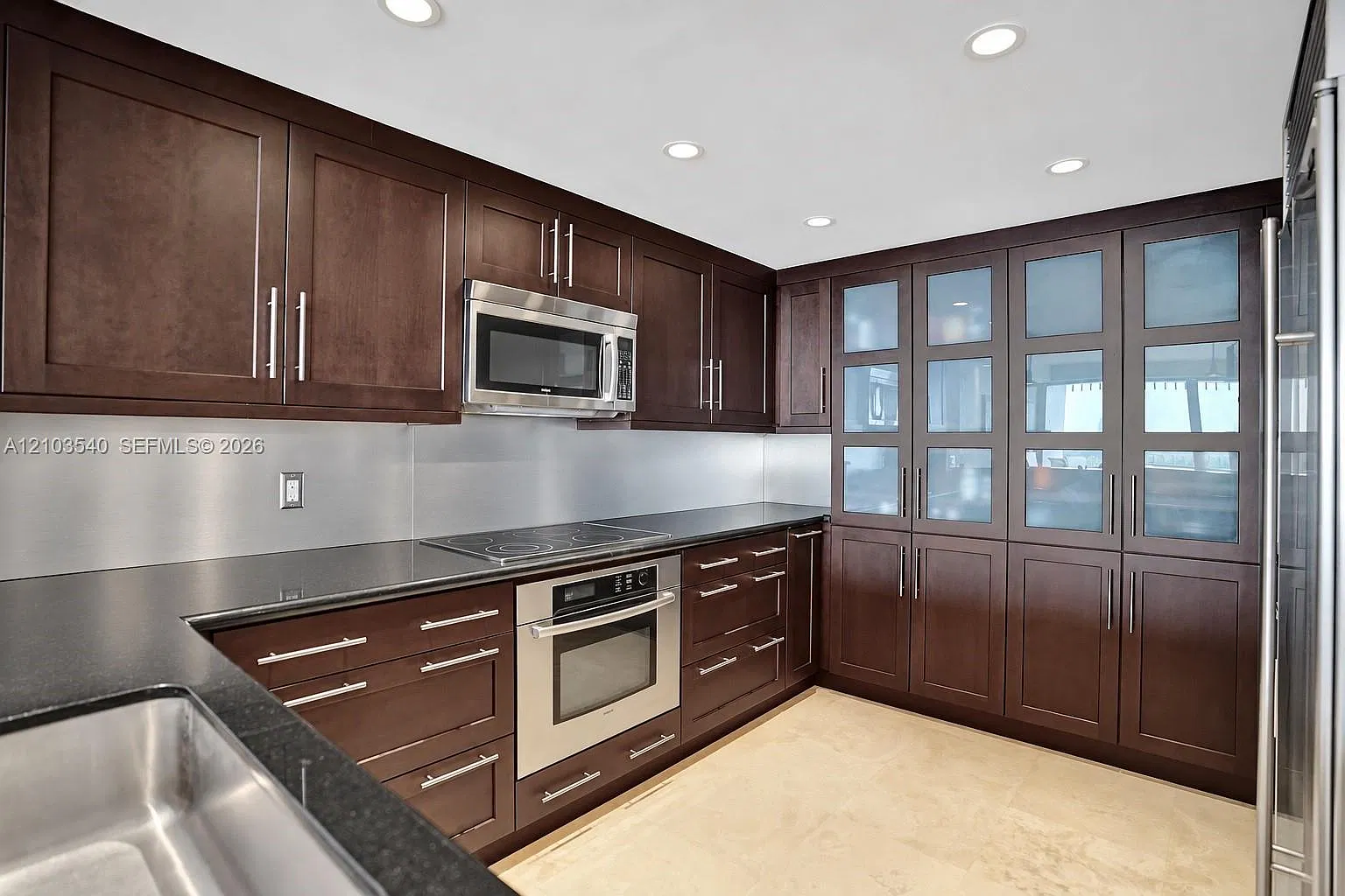 Grove Isle Condo — Photo 4