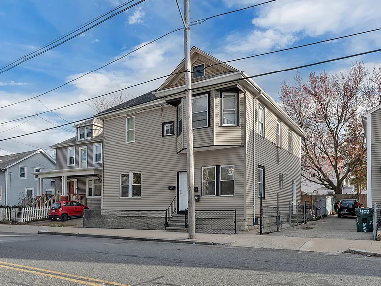 334 Admiral St #2 — Photo 2