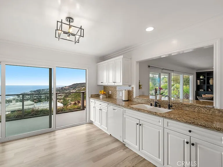 1651 Thurston Dr — Photo 11