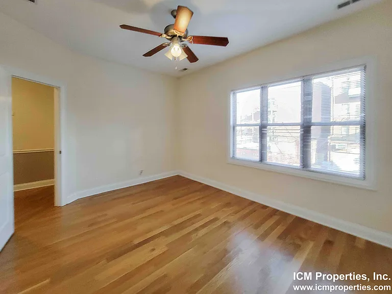 3241 N Kenmore Ave #3 — Photo 9