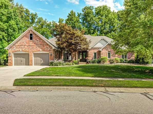 4664 Fox Moor Ln, Greenwood, IN 46143