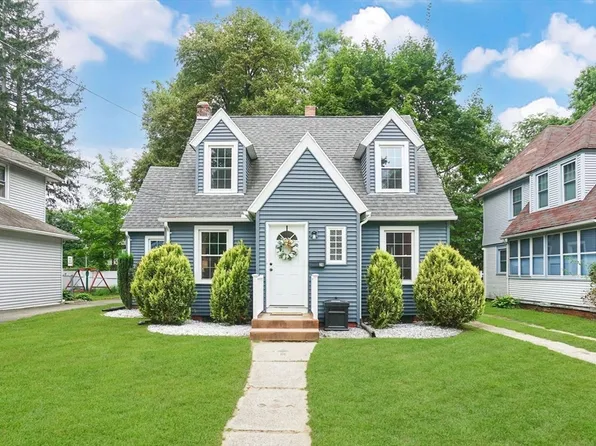 20 California Ave, Springfield, MA 01118