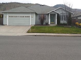 3012 Colonial Ave, Medford, OR 97504