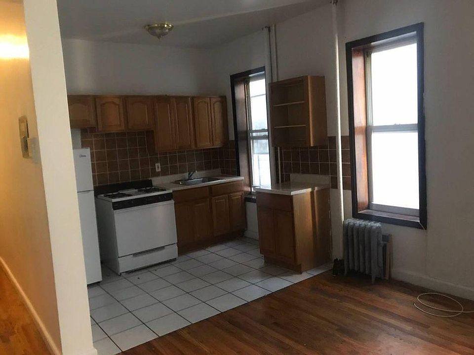 1st image of 1336 Bergen St