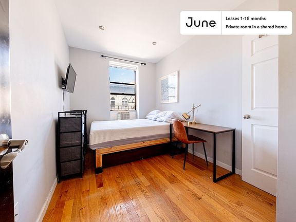 3rd image of 320 Manhattan Ave #56-C