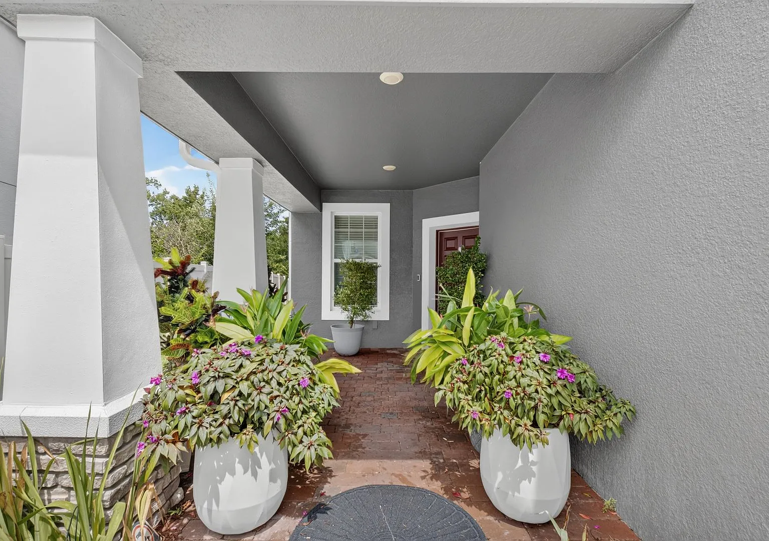 Available Now In Sanford 5 Beds 4.5 Baths + Loft — Photo 2