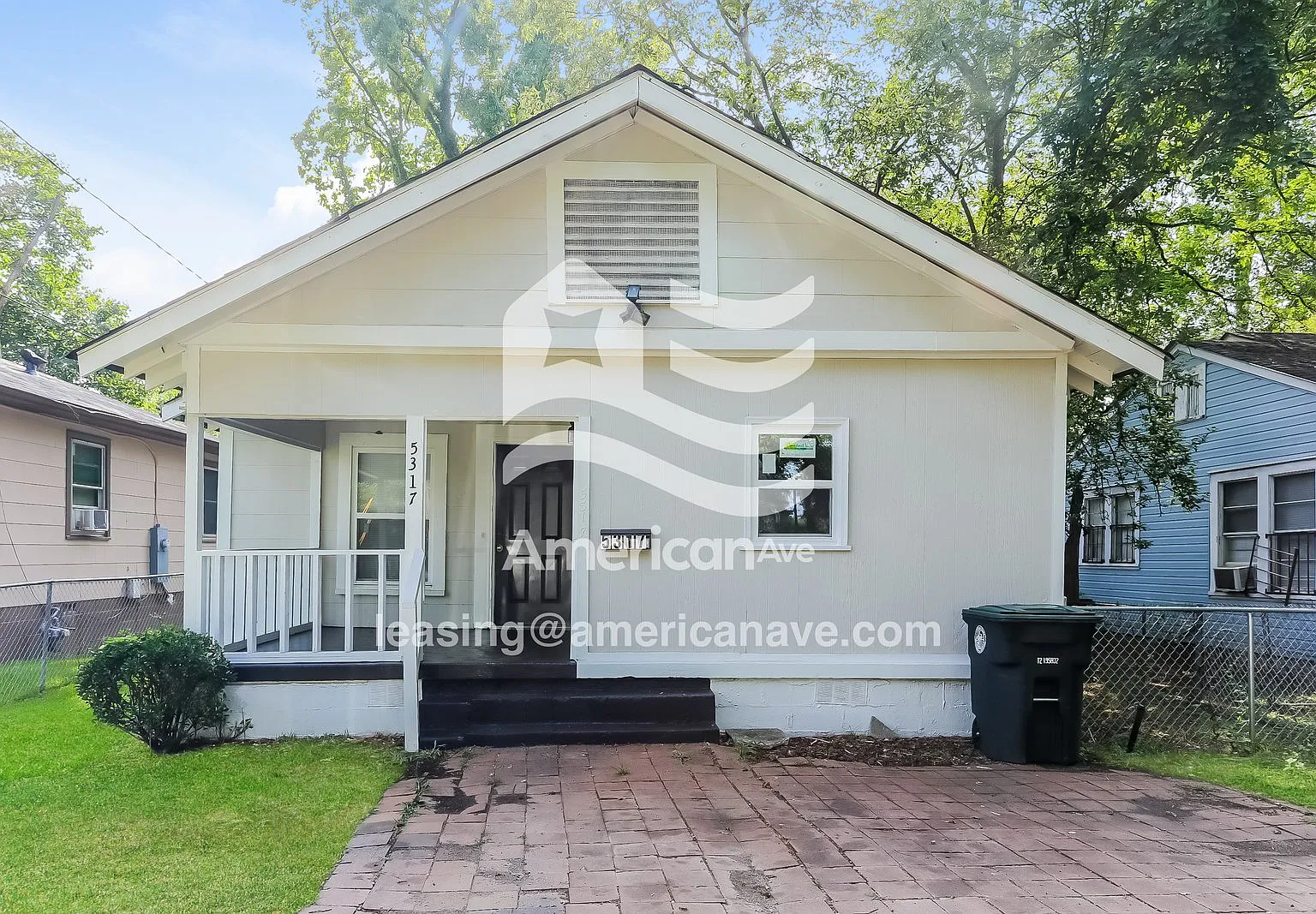 3 bed, 1.0 bath, 1111 sqft, $970 — Photo 1