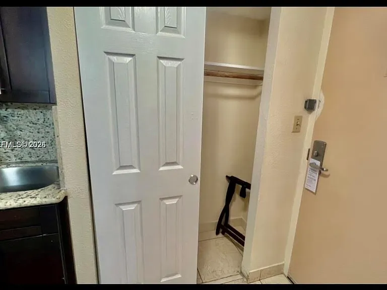 19201 Collins Ave #942 — Photo 13