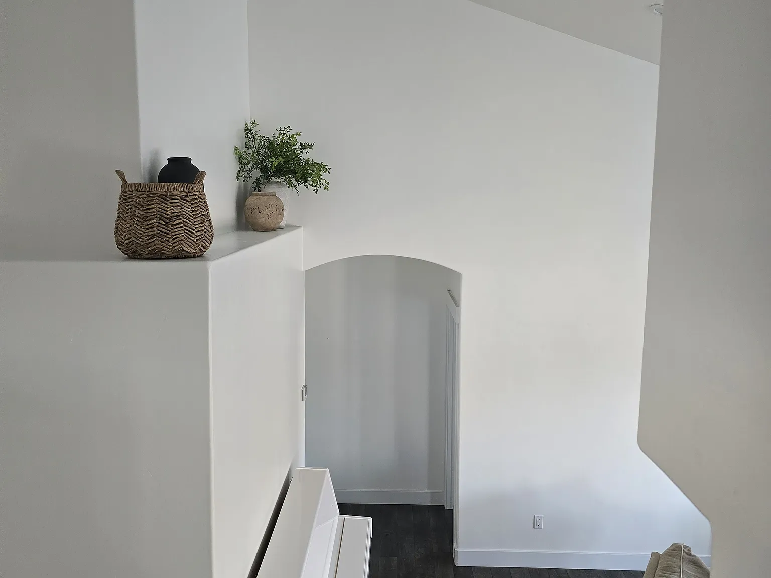 4 bed, 3.5 bath, 2400 sqft, $3,500 — Photo 3