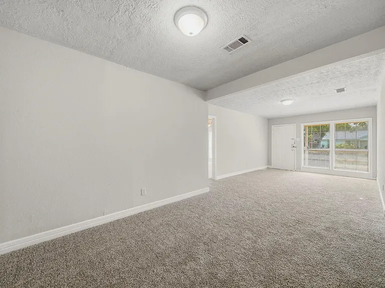 1413 George St — Photo 3