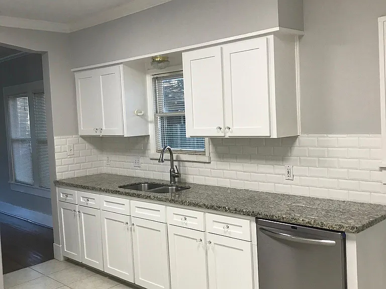 727 Le Green St — Photo 13