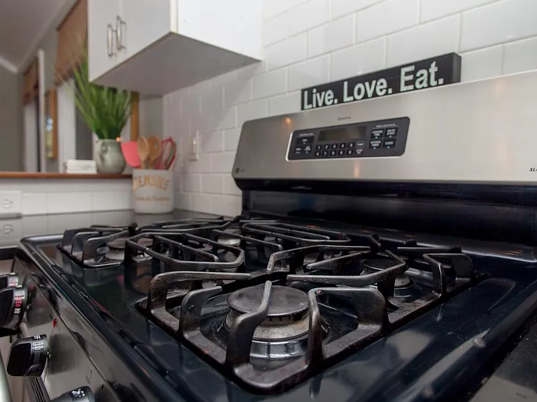 1312 Poplar St — Photo 24