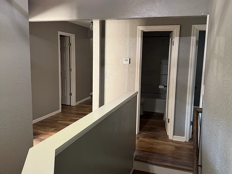 840 S Broadview Ave — Photo 3