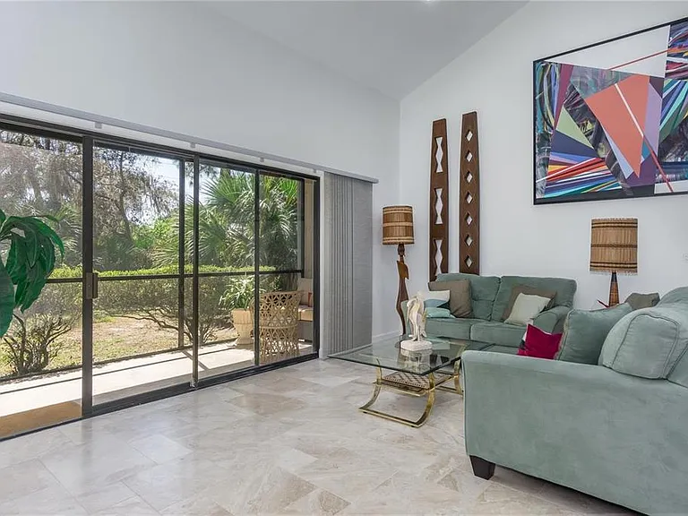 101 Woodland Pl — Photo 12