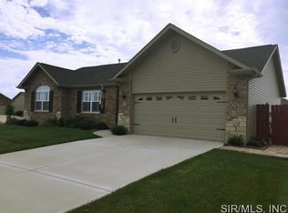 43 Meadowbrooke Dr, Troy, IL 62294