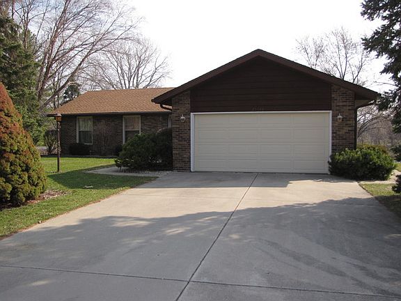2nd image of 25740 Timberwood Ct
