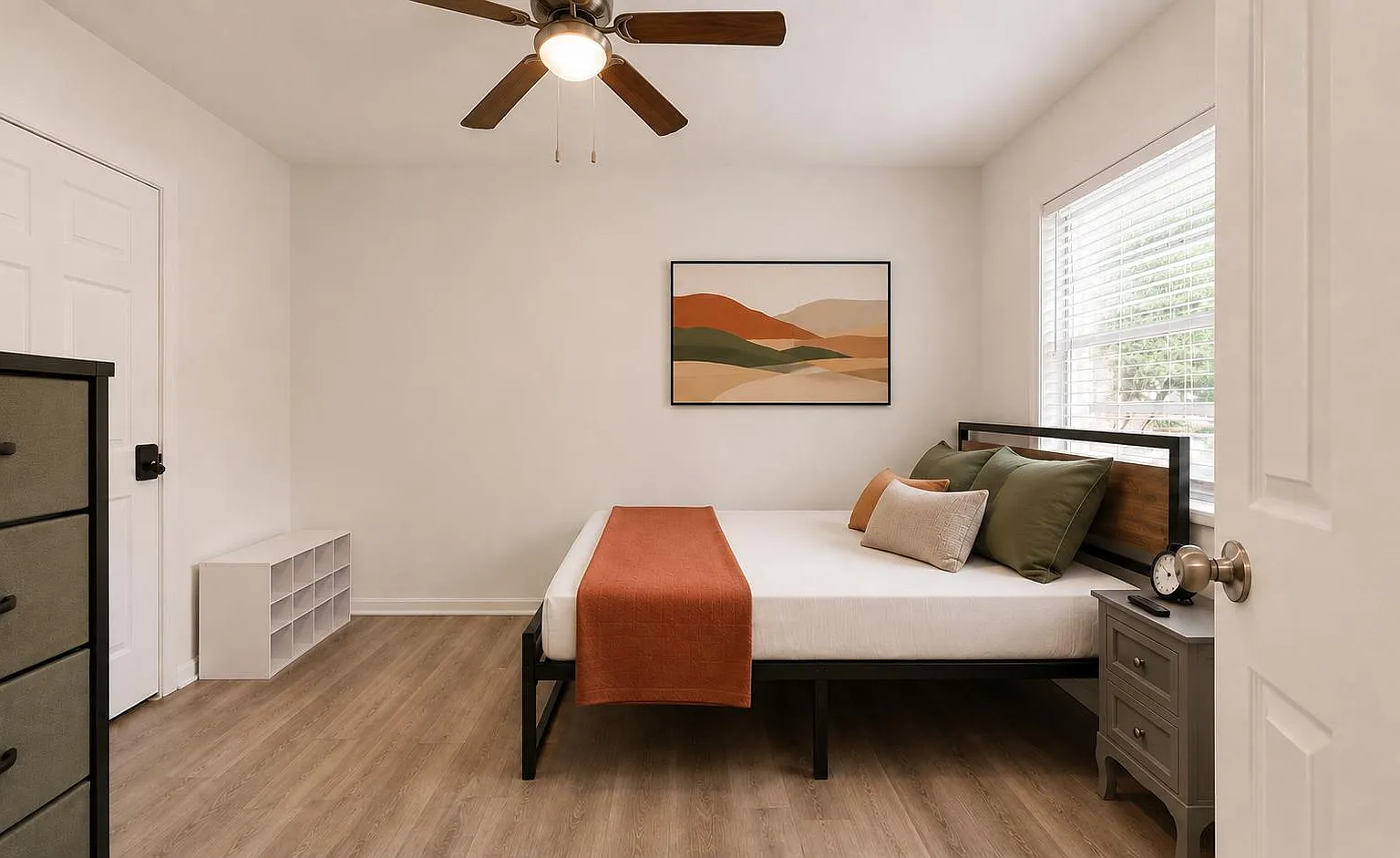 4 bed, 6.0 bath, 1960 sqft, $1,092 — Photo 4