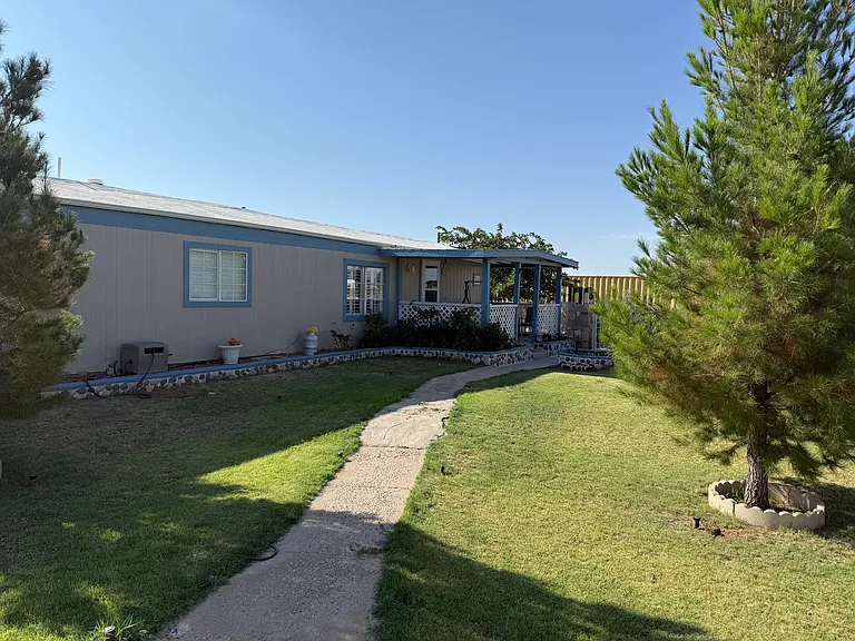 4620 Oshea St — Photo 2