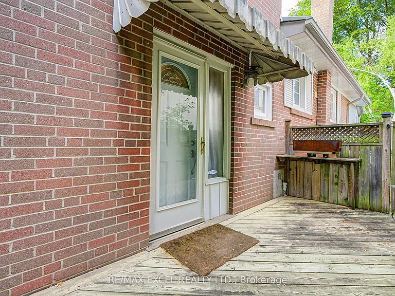 108 Babcombe Dr — Photo 47