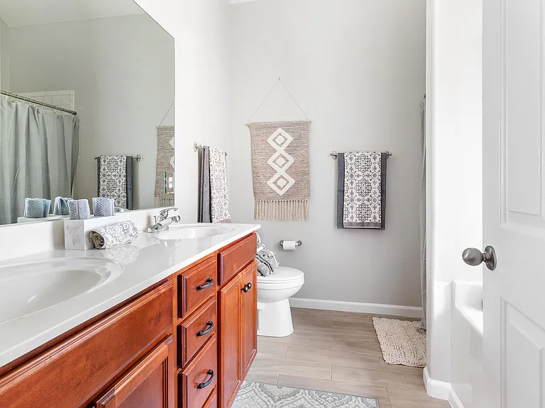 5226 Cloister Dr — Photo 16