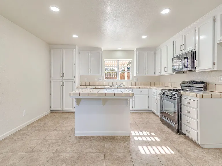 2130 Hidden Canyon Way — Photo 21