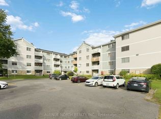 212 Viewmount Dr #210, Ottawa, ON K2E7X2