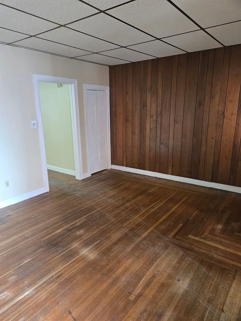 32 N. Jefferson Street — Photo 3