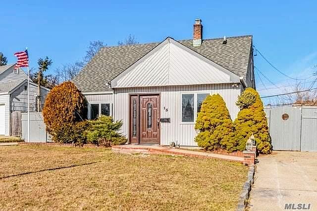 1st image of 15 Hunt Ln