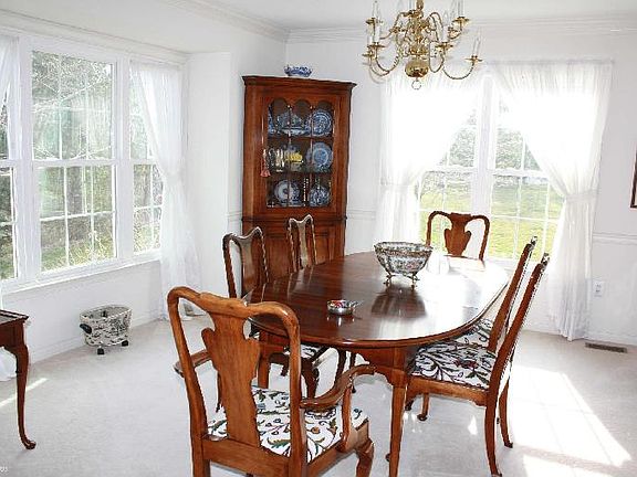 3rd image of 5929 Foxhall Manor Dr