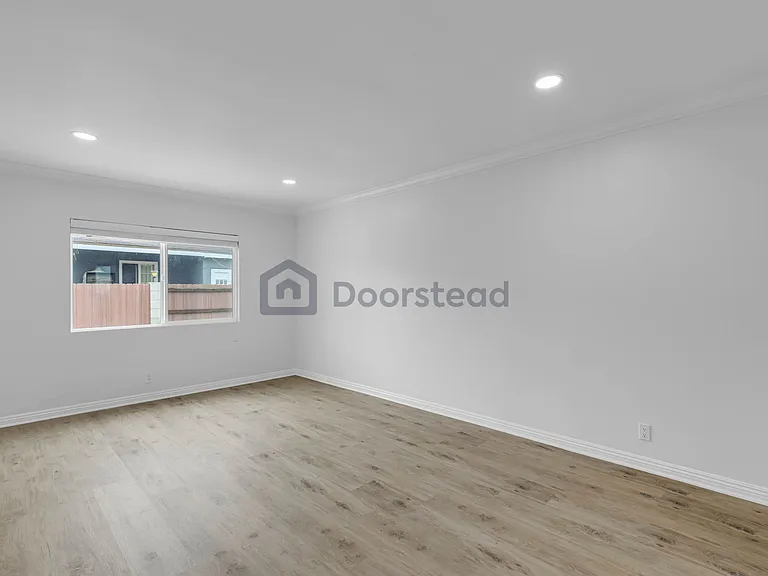16306 S Denver Ave — Photo 9