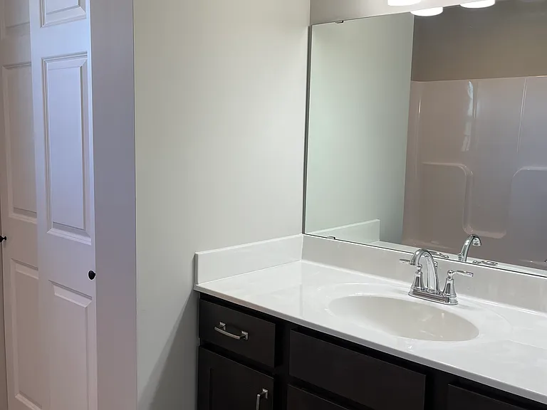 Full Bath with oversized Vanity on 2nd Floor