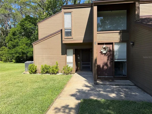 3 Southbury Ct, Palm Coast, FL 32137