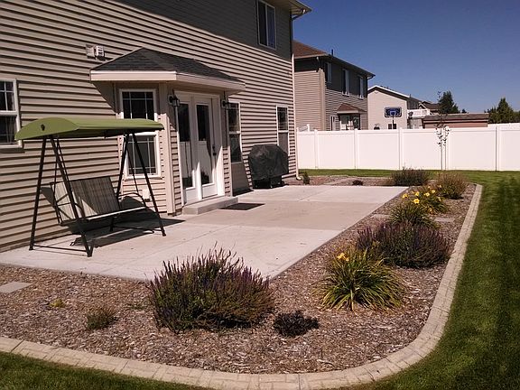 Large 13' x 30' patio