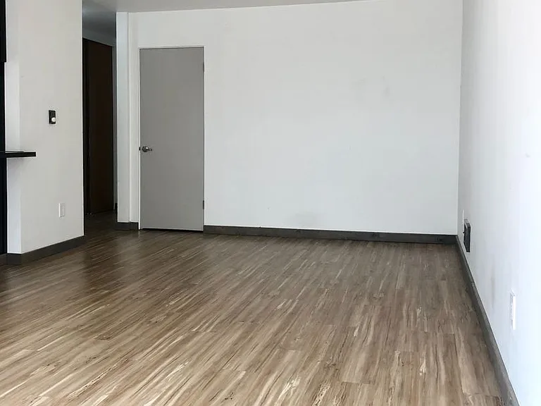 Bayview Apartments — Photo 23