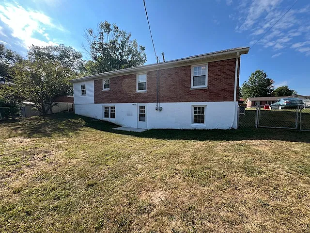 Hickory Hill Dr, Nicholasville — Photo 3